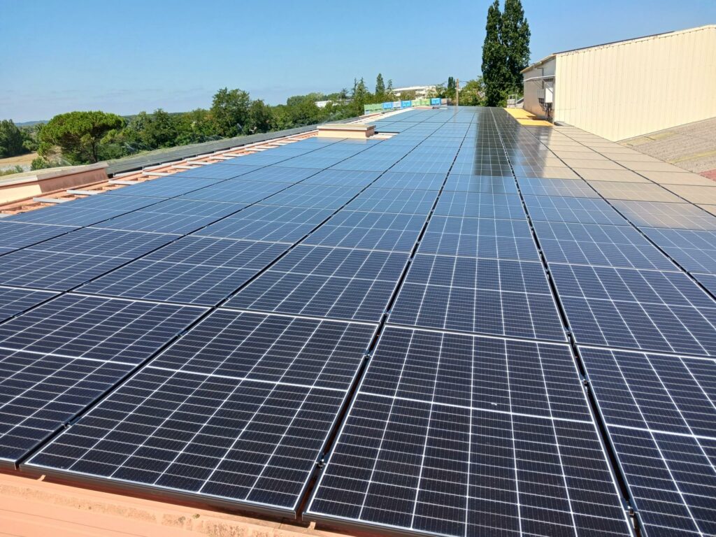 La Provençale réalisation de panneau solaire par la société SOL'R