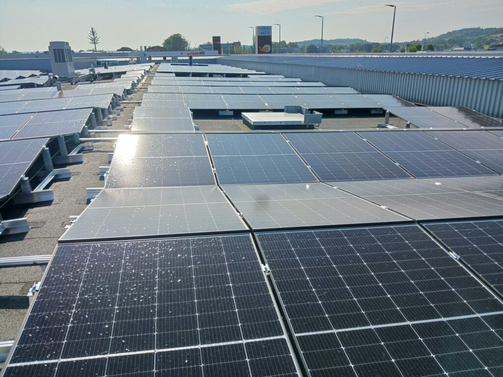 Toiture étanchéité bitumineuse Leclerc Albi réalisé par SOL'R